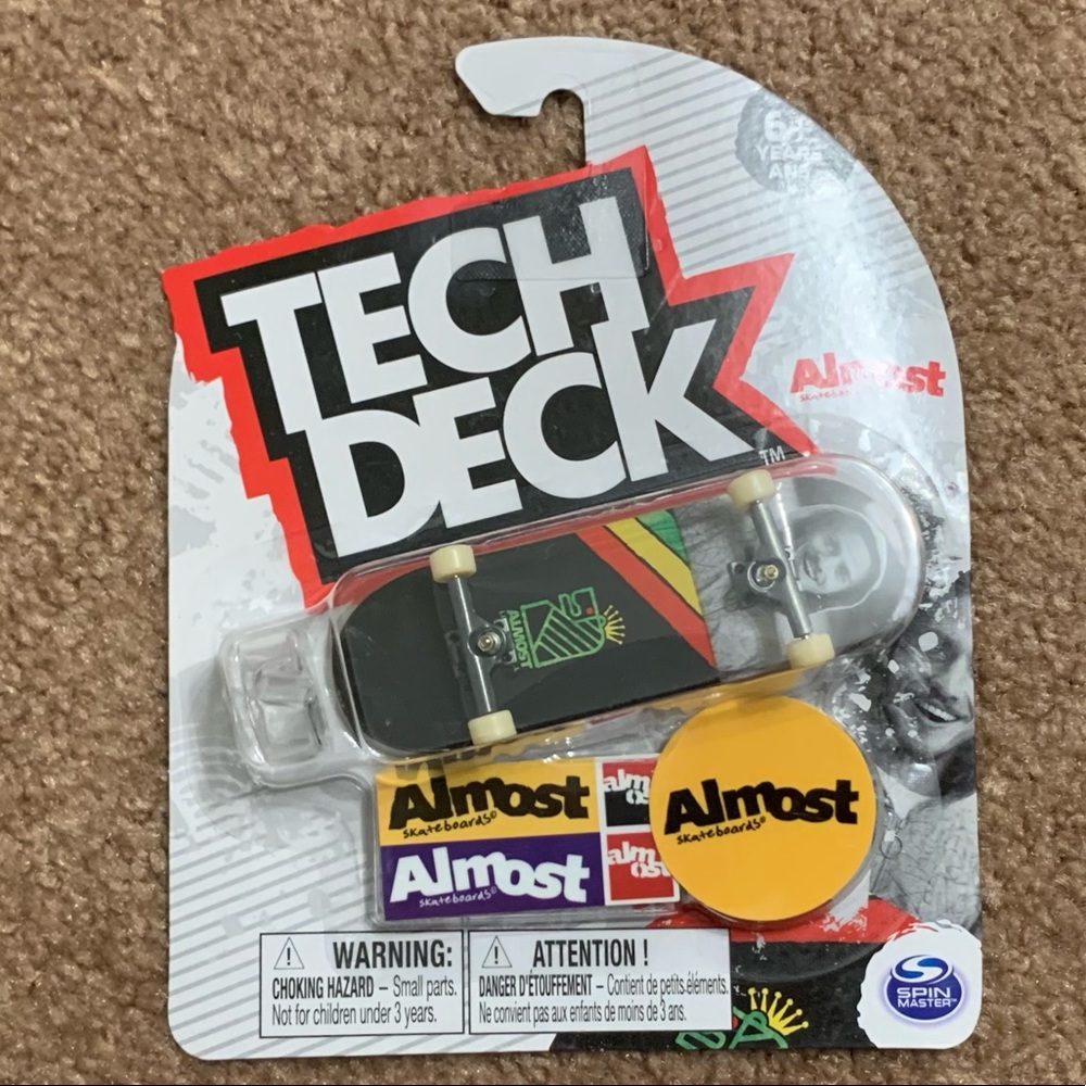 Tech Deck Fingerboard Skateboard Almost Series Edition Lewis Marnell Smile 96mm